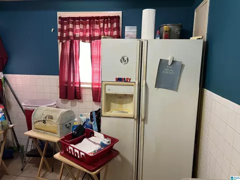 Kitchen - 605 18th St E, Jasper, AL 35501 photo 3 of 3