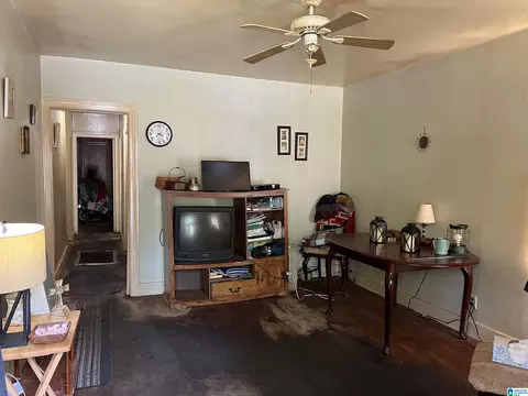 Living - 605 18th St E, Jasper, AL 35501 photo 1 of 2