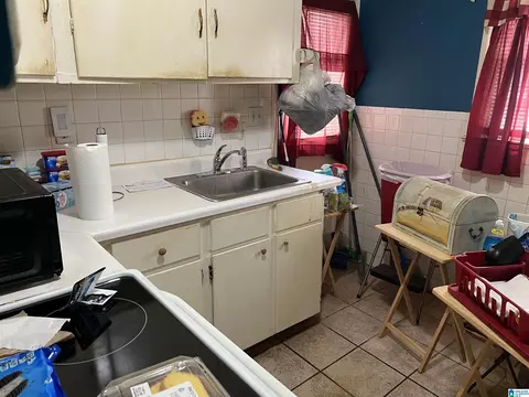 Kitchen - 605 18th St E, Jasper, AL 35501 photo 2 of 3