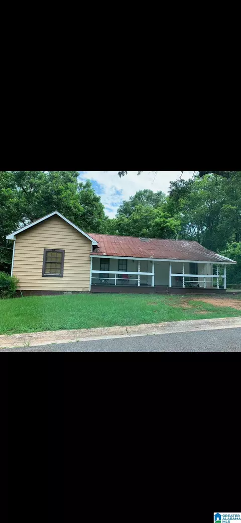 1228 Clubhouse Rd, Bessemer, AL 35020
