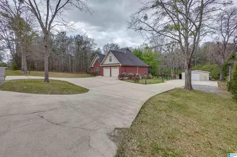 303 Mae St, Clanton, AL 35045 photo 2