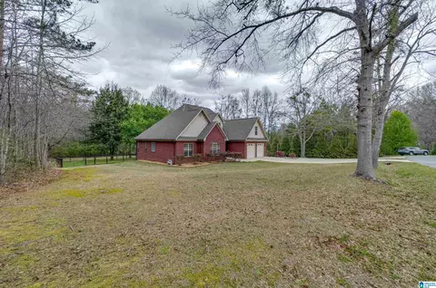 303 Mae St, Clanton, AL 35045 photo 3