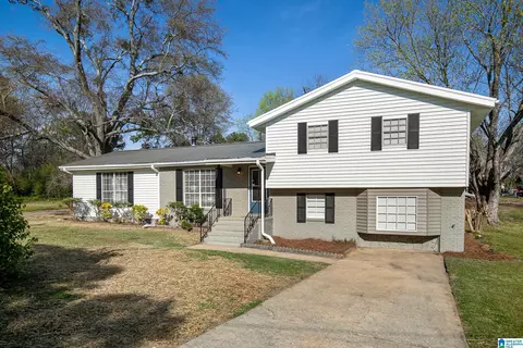 2305 2nd St NE, Center Point, AL 35215