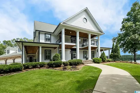 280 Meadow Lake Cir, Calera, AL 35040