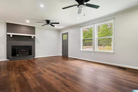 407 6th St N, Pell City, AL 35125 photo 5