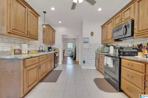 209 Hudson Ave, Oneonta, AL 35121 photo 13