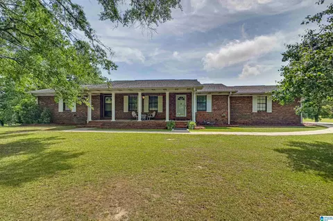 609 Maple St, Clanton, AL 35045 photo 2