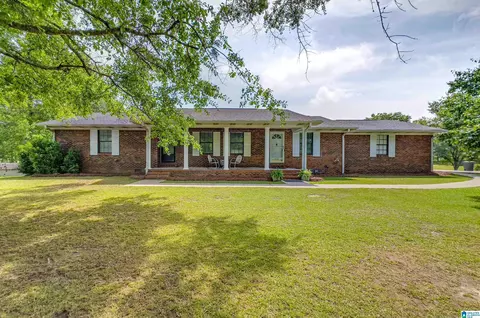 609 Maple St, Clanton, AL 35045 photo 1