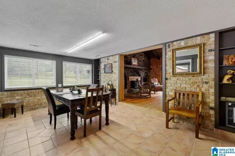 Dining - 44 Dorr Rd, Oneonta, AL 35121 photo 1 of 2