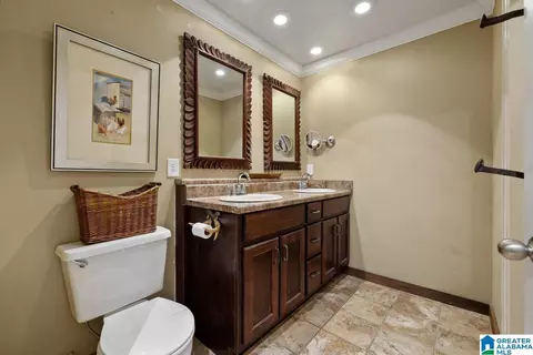 Bath - 44 Dorr Rd, Oneonta, AL 35121 photo 1 of 2