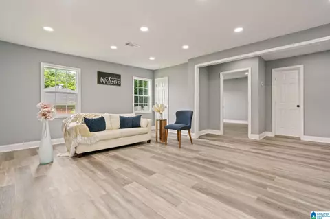 221 Short 24th Ave E, Tuscaloosa, AL 35404