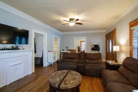 402 8th St, Clanton, AL 35045 photo 9