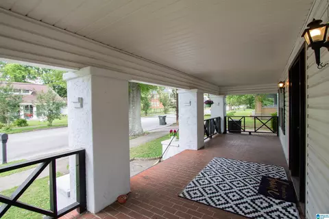 402 8th St, Clanton, AL 35045 photo 6