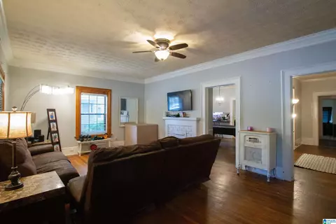 402 8th St, Clanton, AL 35045 photo 8