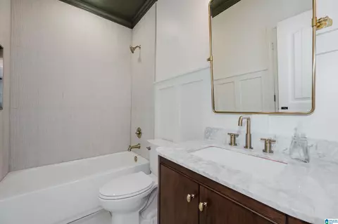 Bath - 136 Thatcher Dr, Vincent, AL 35178 photo 8 of 14