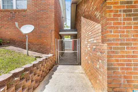 390 Chamblee Ln, Warrior, AL 35180 photo 15