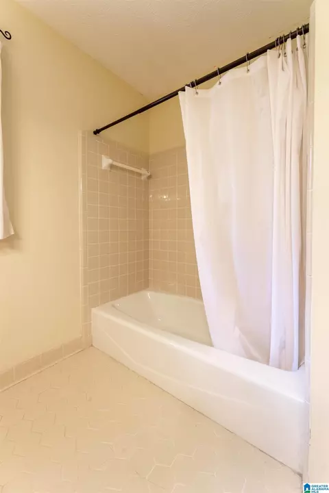 994 Comanche Trl, Anniston, AL 36206 photo 36