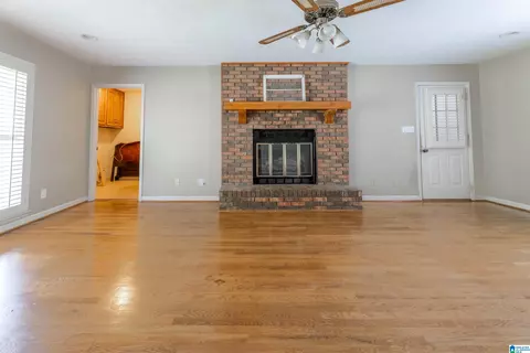 994 Comanche Trl, Anniston, AL 36206 photo 6