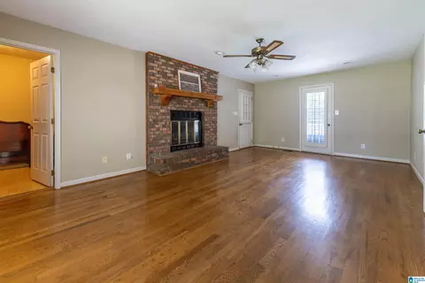 994 Comanche Trl, Anniston, AL 36206 photo 8