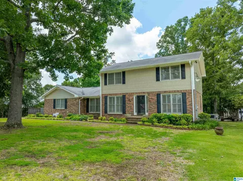 994 Comanche Trl, Anniston, AL 36206 photo 1