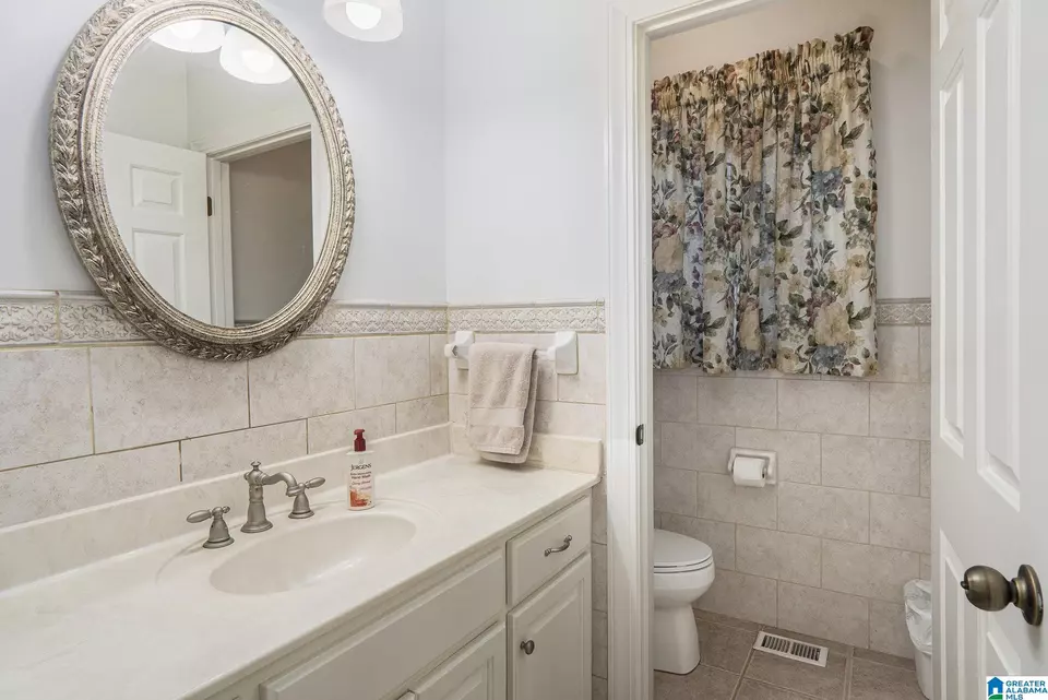 Bath - 113 Fawn Dr, Clanton, AL 35045 photo 3 of 3
