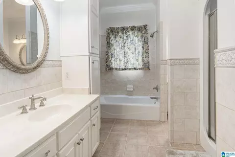 Bath - 113 Fawn Dr, Clanton, AL 35045 photo 1 of 3