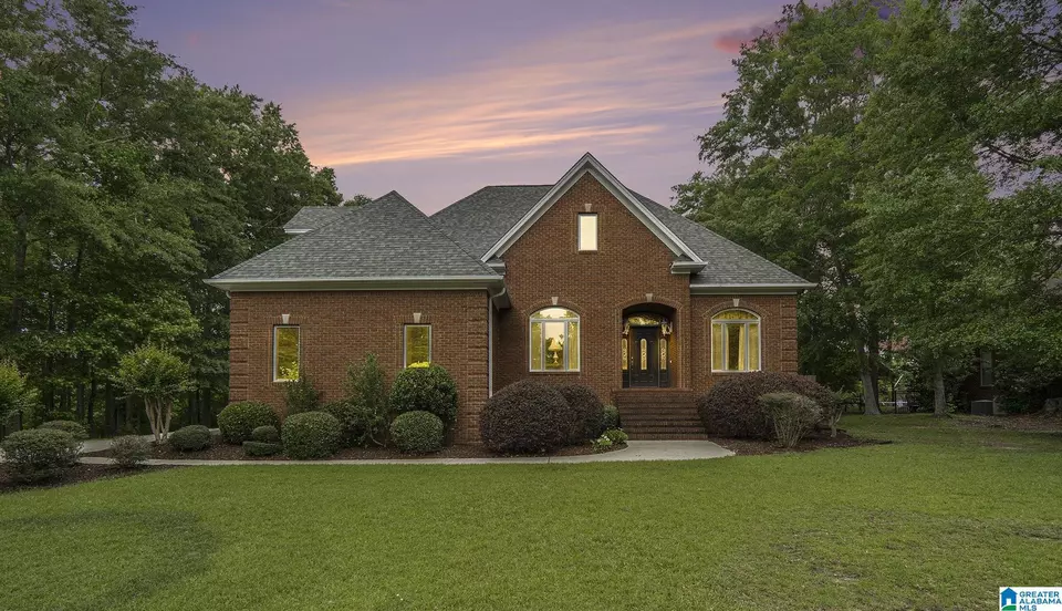 Exterior - 113 Fawn Dr, Clanton, AL 35045 photo 2 of 8