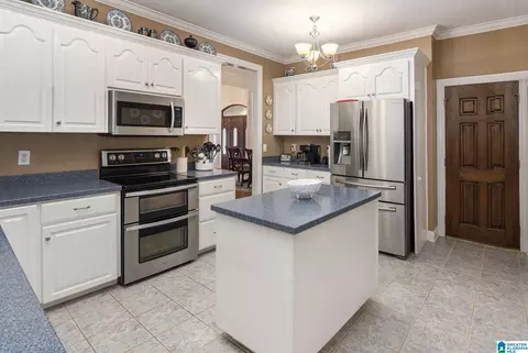 Kitchen - 113 Fawn Dr, Clanton, AL 35045 photo 1 of 3