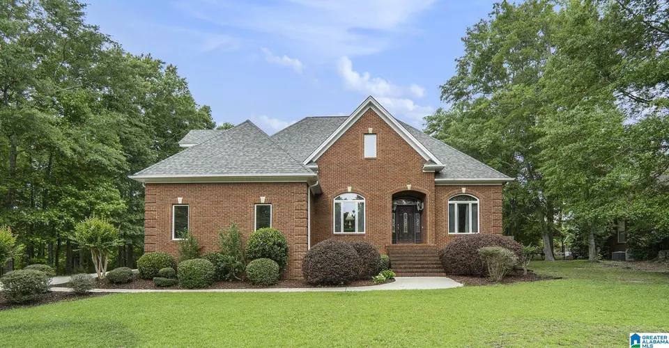 Exterior - 113 Fawn Dr, Clanton, AL 35045 photo 1 of 8