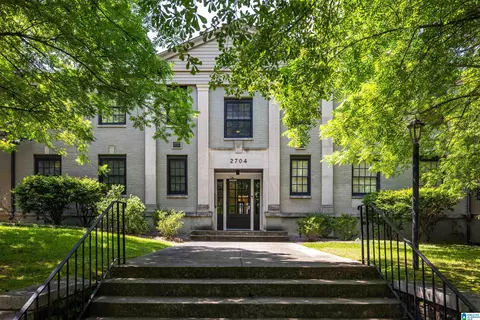 2704 Highland Ave S #202, Birmingham, AL 35205