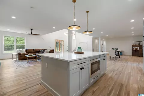1724 Butler Rd, Alabaster, AL 35007