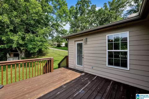 Exterior - 8 Fieldview Dr, Oneonta, AL 35121 photo 3 of 5