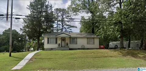 7421 Parkway Dr, Leeds, AL 35094