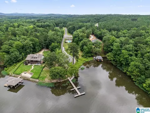 219 Boathouse Cir #219, Sylacauga, AL 35151