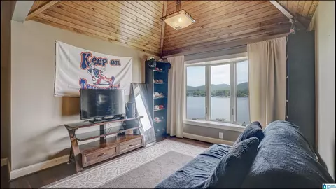 Bedroom - 268 Boulder Point Ln, Ohatchee, AL 36271 photo 3 of 13