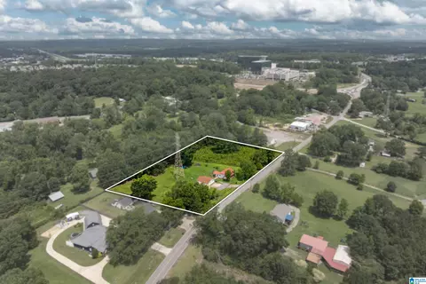 6185 Pocahontas Rd, Bessemer, AL 35022
