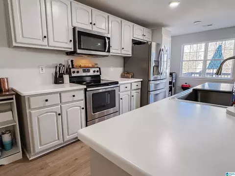 Kitchen - 489 Bailey Loop Rd, Gardendale, AL 35071 photo 5 of 6