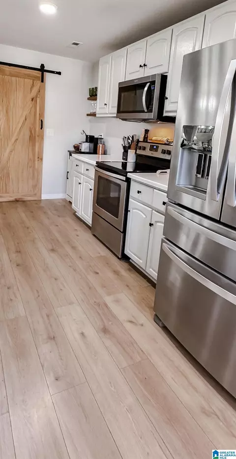 Kitchen - 489 Bailey Loop Rd, Gardendale, AL 35071 photo 3 of 6