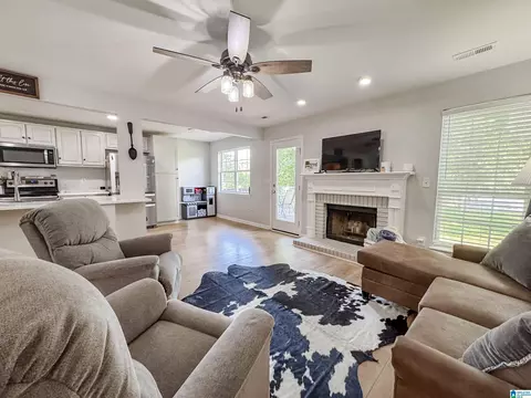 Living - 489 Bailey Loop Rd, Gardendale, AL 35071 photo 3 of 3