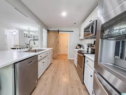 Kitchen - 489 Bailey Loop Rd, Gardendale, AL 35071 photo 2 of 6