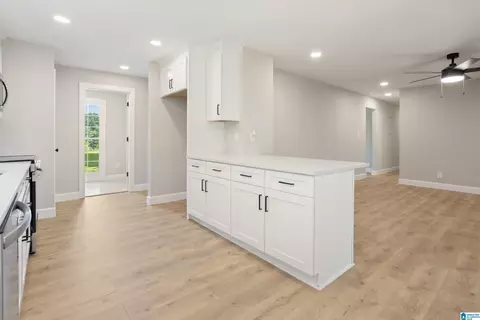 Entry Way - 131 Forest Dr, Warrior, AL 35180 photo 5 of 5
