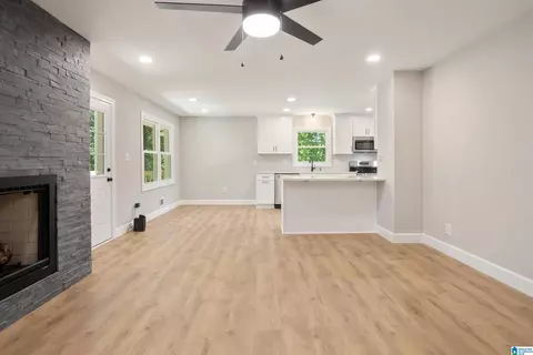 Living - 131 Forest Dr, Warrior, AL 35180 photo 5 of 5