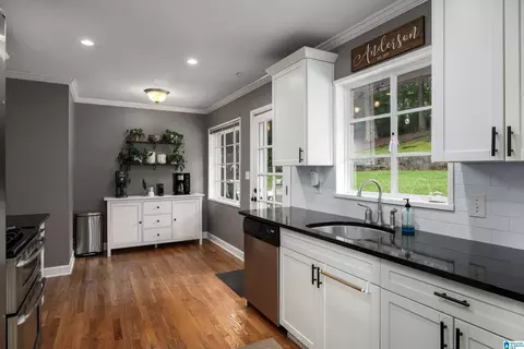 Kitchen - 5729 11th Ave S, Birmingham, AL 35222 photo 3 of 6