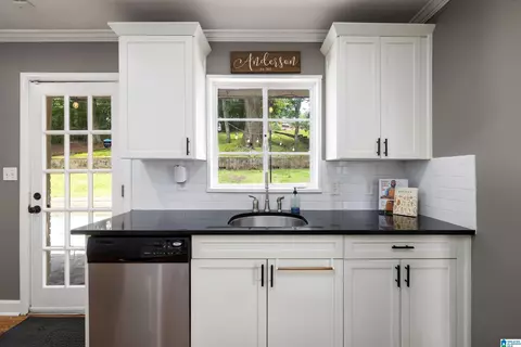 Kitchen - 5729 11th Ave S, Birmingham, AL 35222 photo 4 of 6