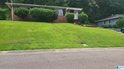 1525 Cresthill Rd, Birmingham, AL 35213