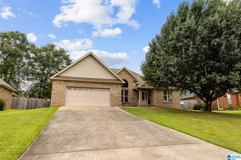 Exterior - 2043 Maplewood Ln, Clanton, AL 35045 photo 8 of 10