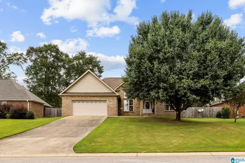 Exterior - 2043 Maplewood Ln, Clanton, AL 35045 photo 7 of 10