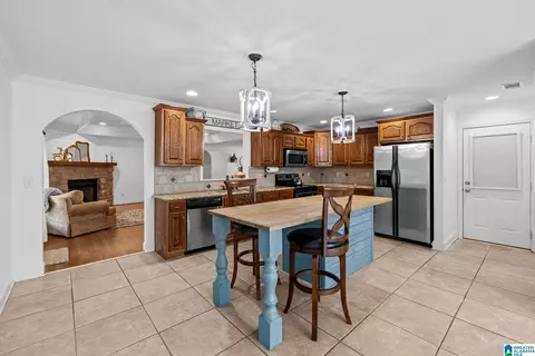 Kitchen - 2043 Maplewood Ln, Clanton, AL 35045 photo 2 of 5