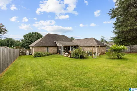 Exterior - 2043 Maplewood Ln, Clanton, AL 35045 photo 6 of 10