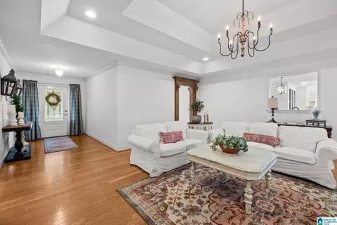Entry Way - 2043 Maplewood Ln, Clanton, AL 35045 photo 2 of 2